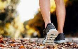 快走的正确姿势是什么