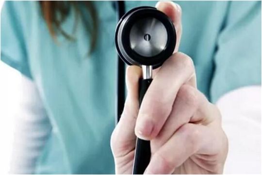 郑州三代试管婴儿费用全解析：从预检到移植的详细花费清单