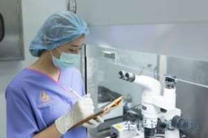 男性试管婴儿费用曝光,惊人价格引热议